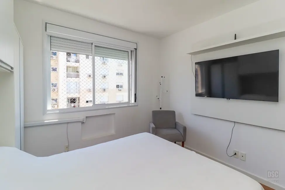 Foto 7 de Apartamento com 2 quartos à venda, 62m2 em Passo da Areia, Porto Alegre - RS