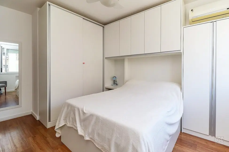 Foto 5 de Apartamento com 2 quartos à venda, 62m2 em Passo da Areia, Porto Alegre - RS