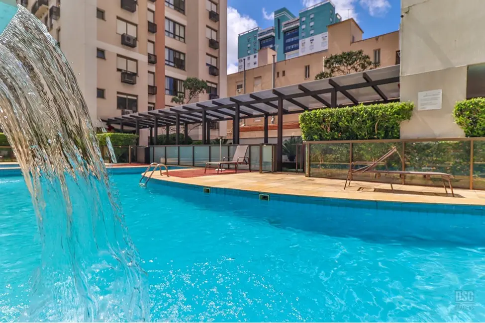 Foto 9 de Apartamento com 2 quartos à venda, 66m2 em Passo da Areia, Porto Alegre - RS