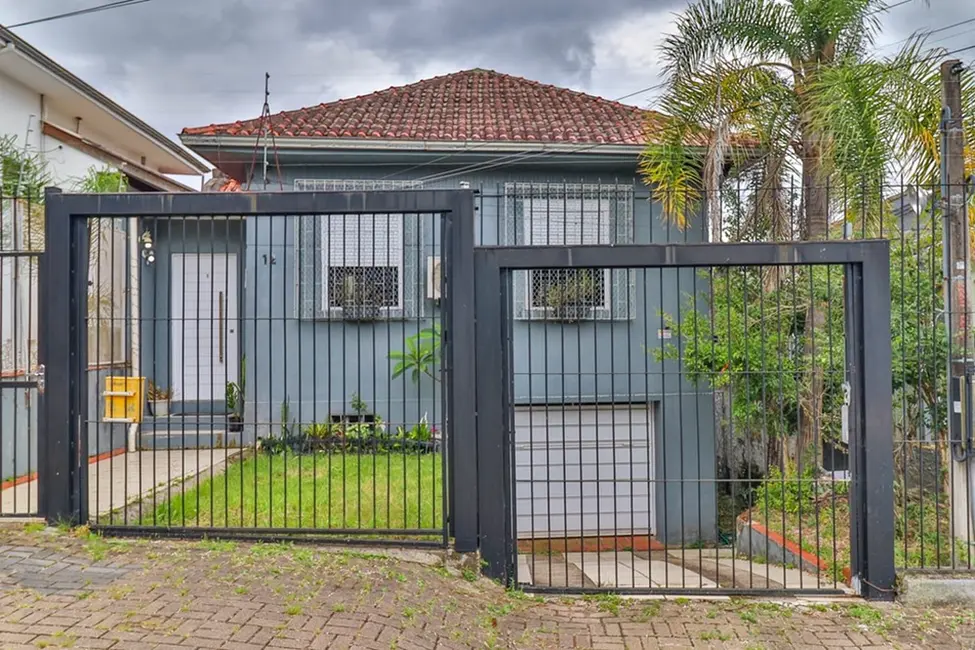 Foto 1 de Casa com 2 quartos à venda, 200m2 em Santo Antônio, Porto Alegre - RS