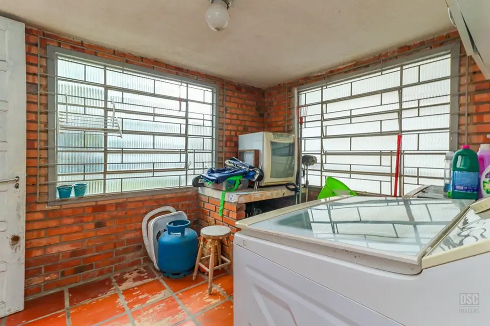 Foto 5 de Casa com 2 quartos à venda, 200m2 em Santo Antônio, Porto Alegre - RS