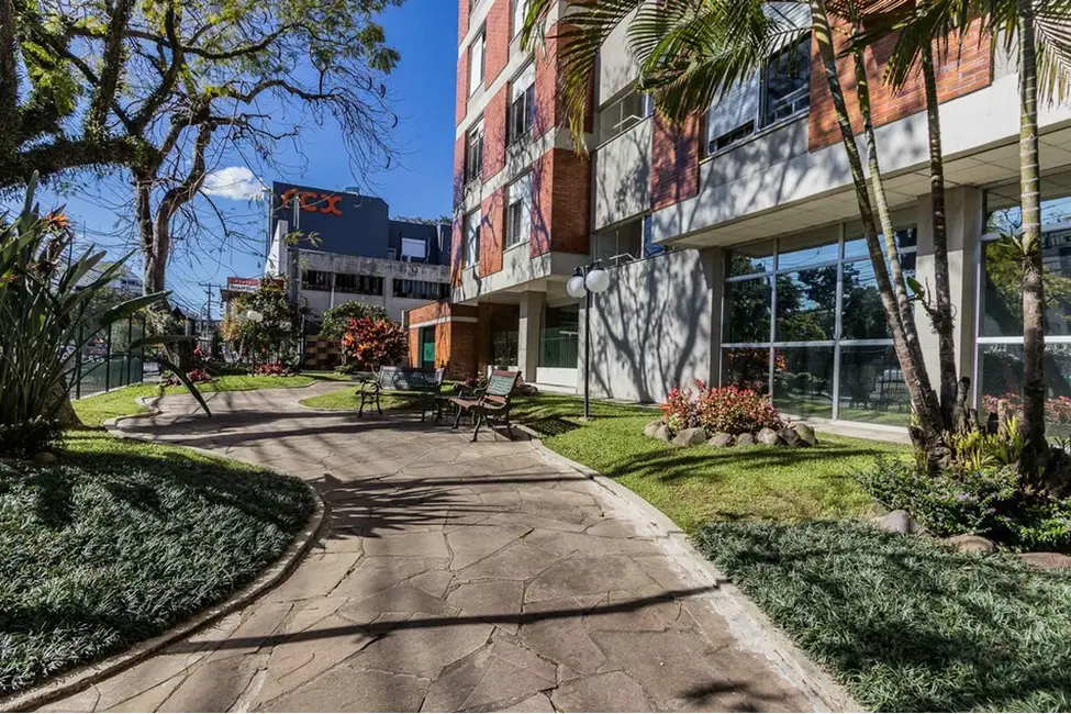 Apartamento com 3 quartos à venda, 124m2 em Praia de Belas, Porto Alegre - RS - imagem 6 Foto 6 de Apartamento com 3 quartos à venda, 124m2 em Praia de Belas, Porto Alegre - RS