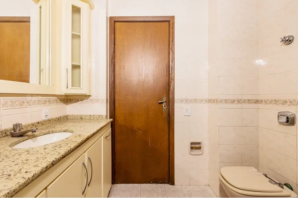 Apartamento com 3 quartos à venda, 124m2 em Praia de Belas, Porto Alegre - RS - imagem 9 Foto 9 de Apartamento com 3 quartos à venda, 124m2 em Praia de Belas, Porto Alegre - RS