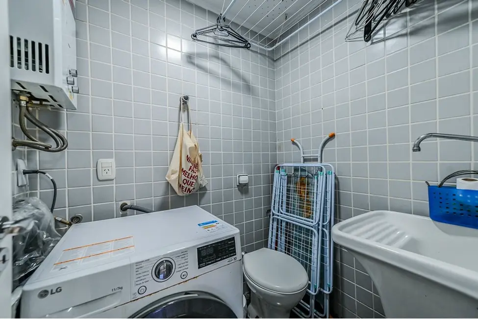 Apartamento com 2 quartos à venda, 77m2 em Rio Branco, Porto Alegre - RS - imagem 6 Foto 6 de Apartamento com 2 quartos à venda, 77m2 em Rio Branco, Porto Alegre - RS