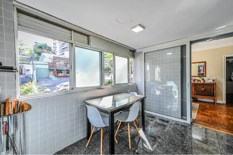 Apartamento com 2 quartos à venda, 77m2 em Rio Branco, Porto Alegre - RS - imagem 5 Foto 5 de Apartamento com 2 quartos à venda, 77m2 em Rio Branco, Porto Alegre - RS