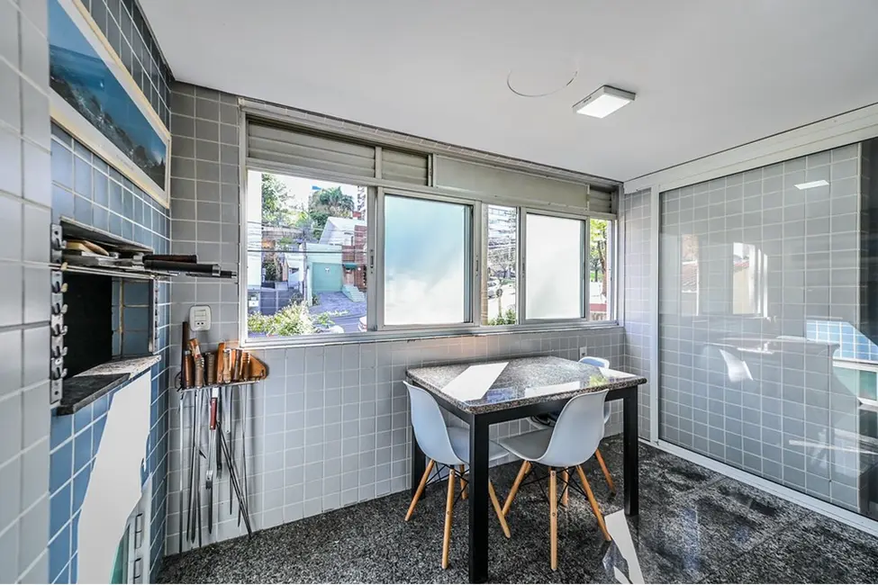 Apartamento com 2 quartos à venda, 77m2 em Rio Branco, Porto Alegre - RS - imagem 4 Foto 4 de Apartamento com 2 quartos à venda, 77m2 em Rio Branco, Porto Alegre - RS