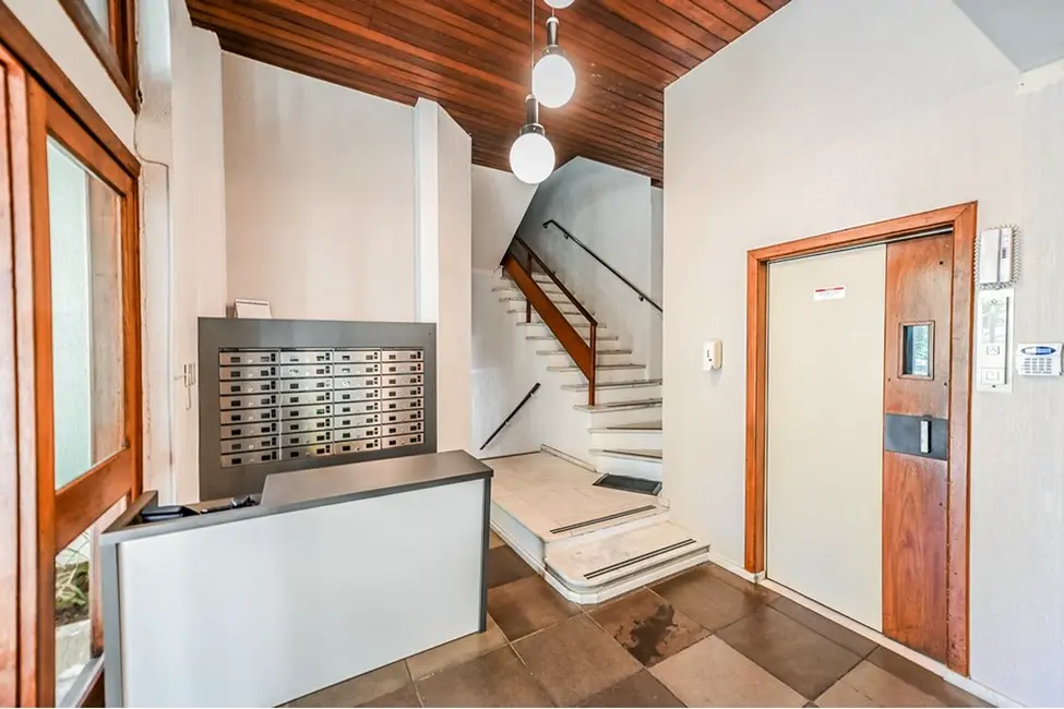 Apartamento com 2 quartos à venda, 77m2 em Rio Branco, Porto Alegre - RS - imagem 8 Foto 8 de Apartamento com 2 quartos à venda, 77m2 em Rio Branco, Porto Alegre - RS