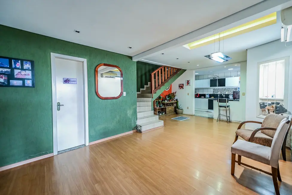 Foto 6 de Casa com 3 quartos à venda, 150m2 em Jardim Itu, Porto Alegre - RS