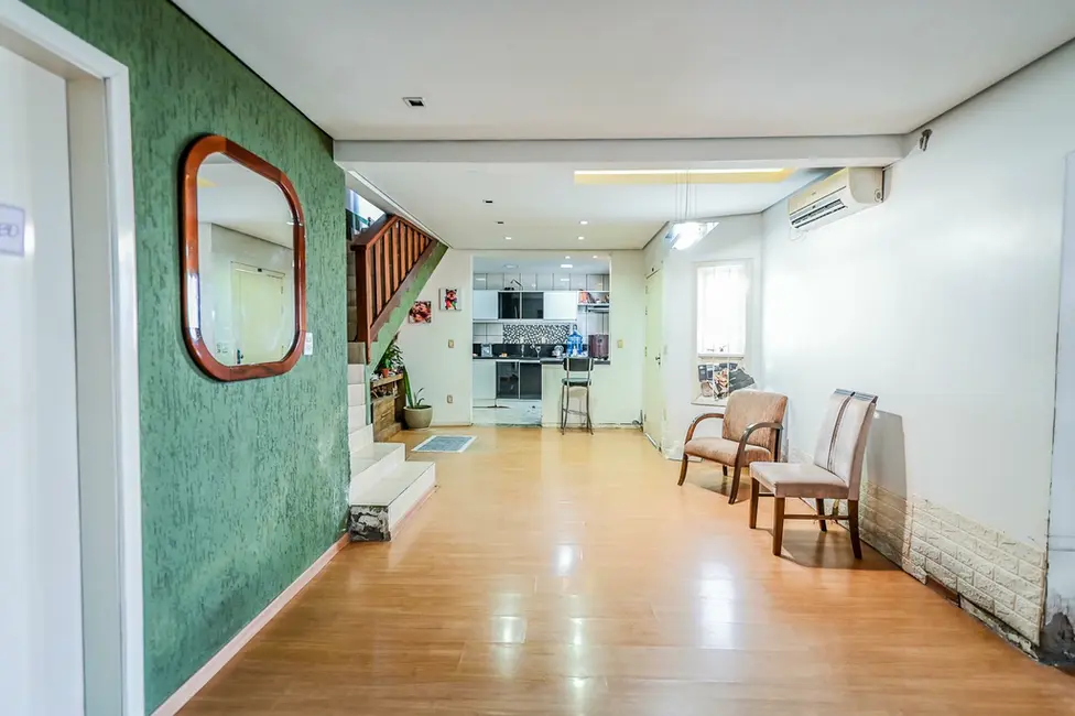 Foto 3 de Casa com 3 quartos à venda, 150m2 em Jardim Itu, Porto Alegre - RS