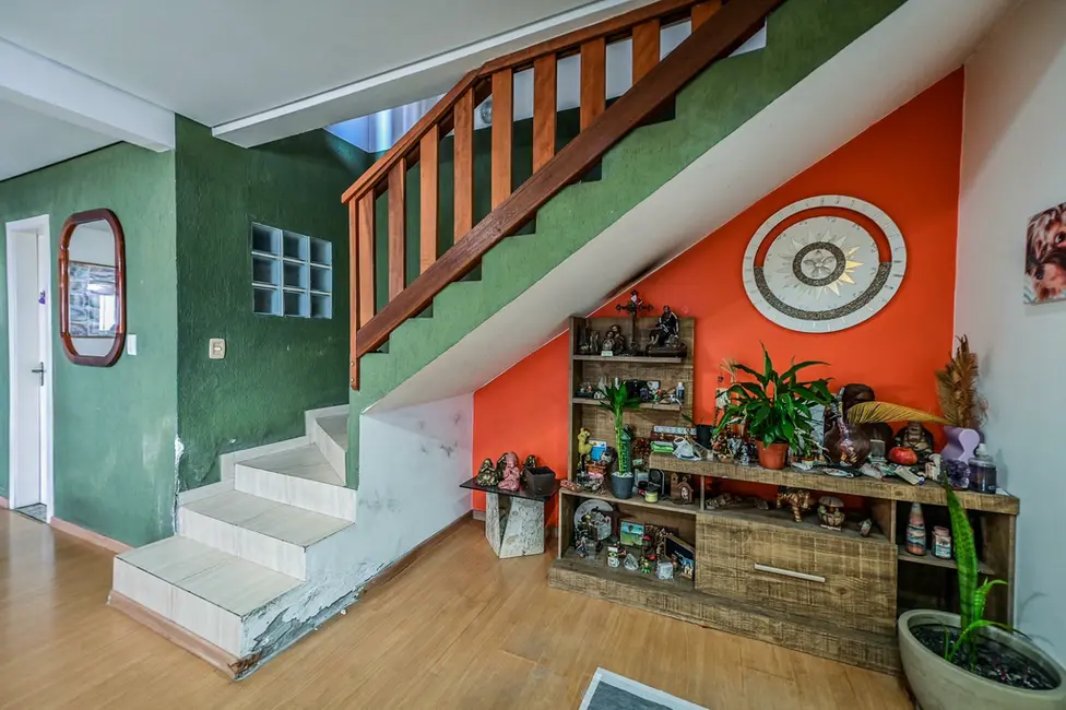 Foto 2 de Casa com 3 quartos à venda, 150m2 em Jardim Itu, Porto Alegre - RS