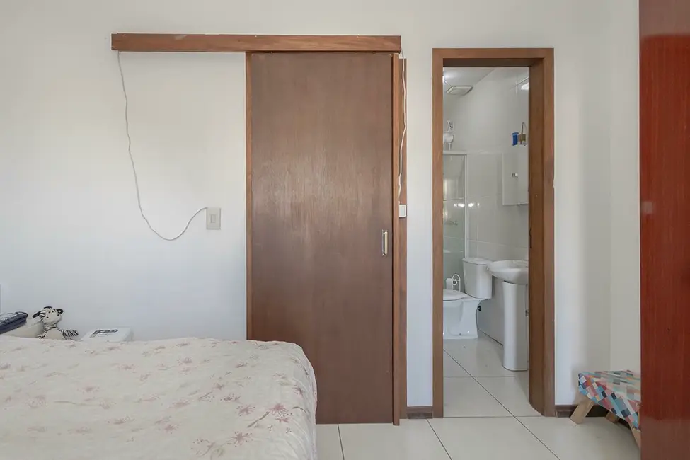Foto 8 de Casa com 3 quartos à venda, 92m2 em Guarujá, Porto Alegre - RS