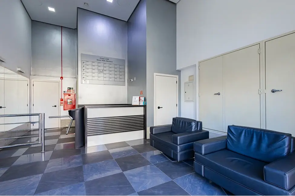 Foto 2 de Sala Comercial à venda, 64m2 em Chácara das Pedras, Porto Alegre - RS