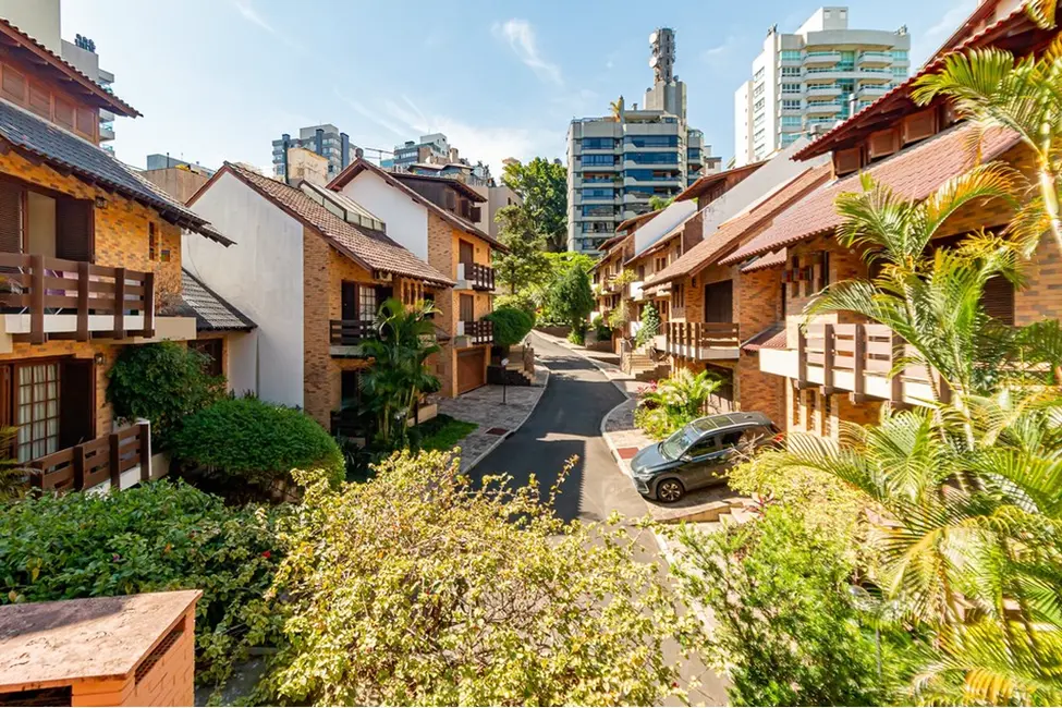 Foto 6 de Casa de Condomínio com 4 quartos à venda, 320m2 em Bela Vista, Porto Alegre - RS