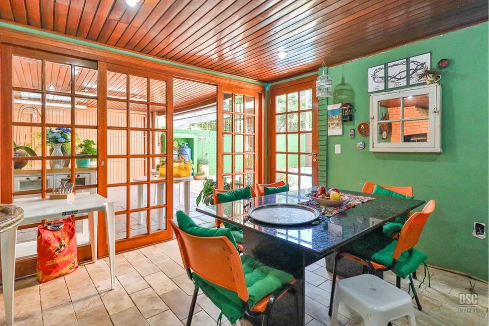 Foto 3 de Casa com 6 quartos à venda, 321m2 em Rubem Berta, Porto Alegre - RS