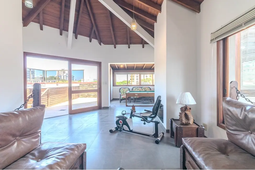 Foto 3 de Apartamento com 2 quartos à venda, 207m2 em Bela Vista, Porto Alegre - RS