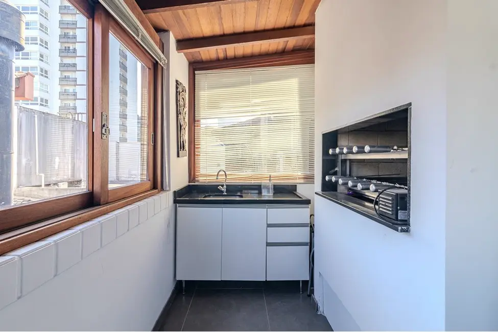 Foto 7 de Apartamento com 2 quartos à venda, 207m2 em Bela Vista, Porto Alegre - RS