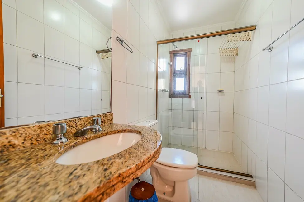 Foto 8 de Apartamento com 3 quartos à venda, 211m2 em Passo da Areia, Porto Alegre - RS