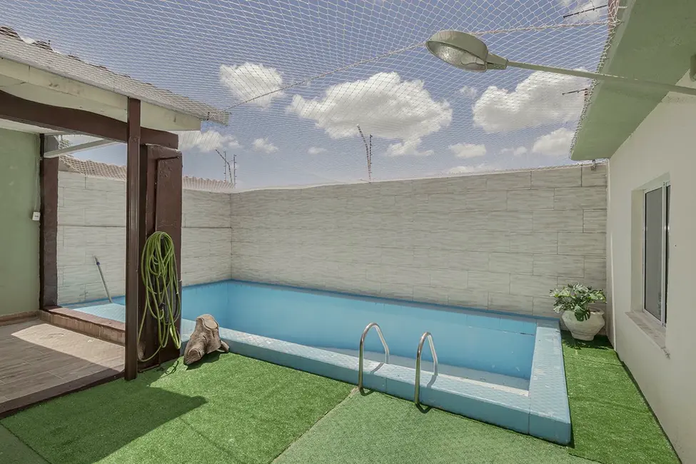 Foto 2 de Casa com 3 quartos à venda, 250m2 em Jardim Sabará, Porto Alegre - RS