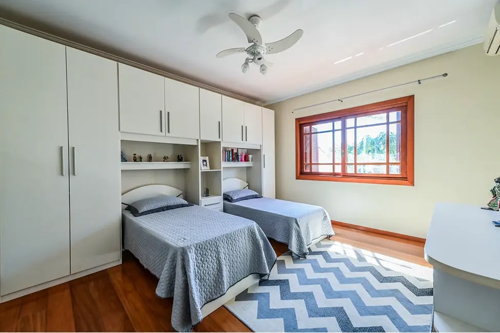 Foto 3 de Casa de Condomínio com 3 quartos à venda, 452m2 em Nonoai, Porto Alegre - RS