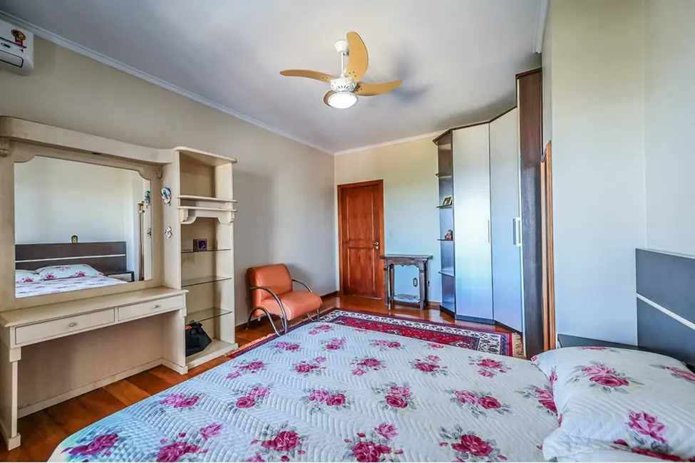 Foto 5 de Casa de Condomínio com 3 quartos à venda, 452m2 em Nonoai, Porto Alegre - RS