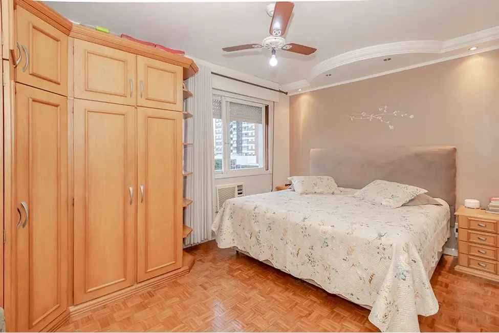 Foto 6 de Apartamento com 3 quartos à venda, 156m2 em Jardim Lindóia, Porto Alegre - RS