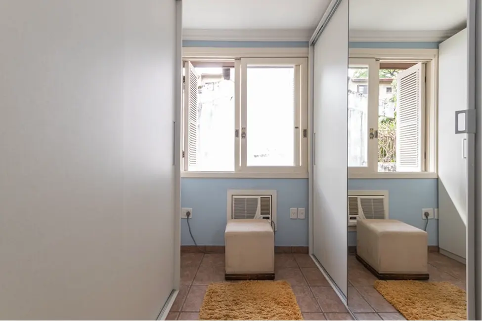 Casa de Condomínio com 4 quartos à venda, 245m2 em Boa Vista, Porto Alegre - RS - imagem 5 Foto 5 de Casa de Condomínio com 4 quartos à venda, 245m2 em Boa Vista, Porto Alegre - RS