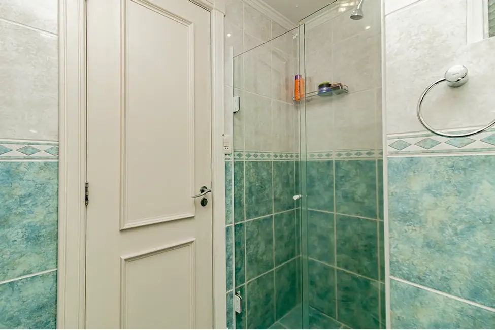 Foto 3 de Apartamento com 2 quartos à venda, 93m2 em Jardim Lindóia, Porto Alegre - RS