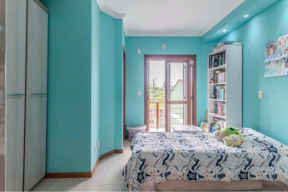 Casa com 3 quartos à venda, 156m2 em Rubem Berta, Porto Alegre - RS - imagem 5 Foto 5 de Casa com 3 quartos à venda, 156m2 em Rubem Berta, Porto Alegre - RS