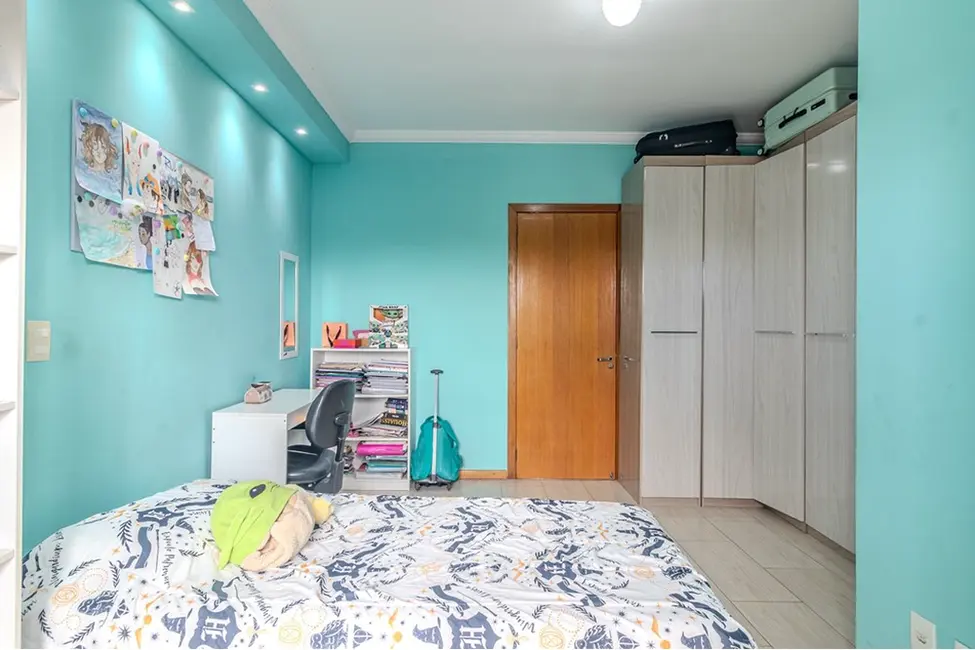 Casa com 3 quartos à venda, 156m2 em Rubem Berta, Porto Alegre - RS - imagem 8 Foto 8 de Casa com 3 quartos à venda, 156m2 em Rubem Berta, Porto Alegre - RS