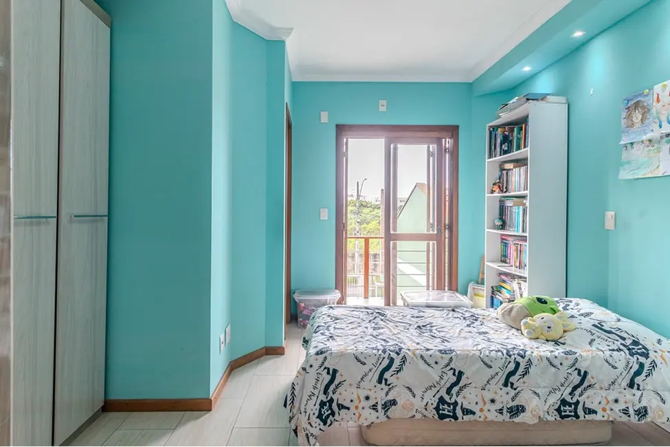 Casa com 3 quartos à venda, 156m2 em Rubem Berta, Porto Alegre - RS - imagem 6 Foto 6 de Casa com 3 quartos à venda, 156m2 em Rubem Berta, Porto Alegre - RS