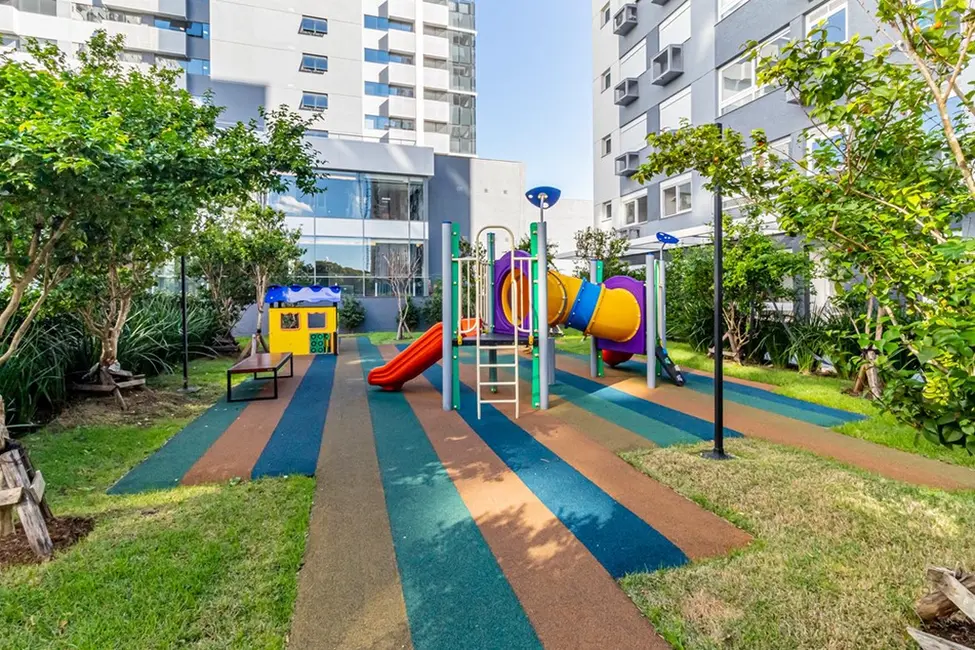 Foto 2 de Apartamento com 2 quartos à venda, 56m2 em São Sebastião, Porto Alegre - RS