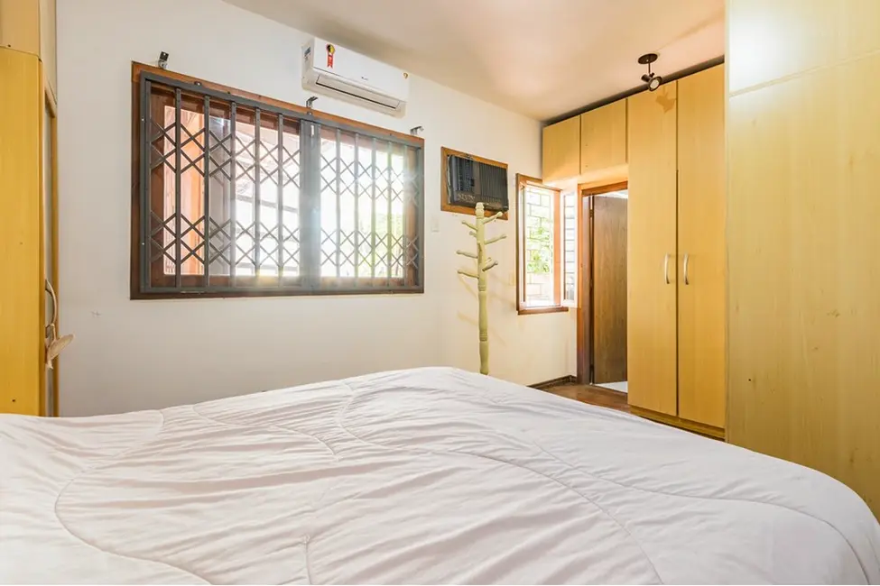 Foto 6 de Casa com 3 quartos à venda, 181m2 em Medianeira, Porto Alegre - RS