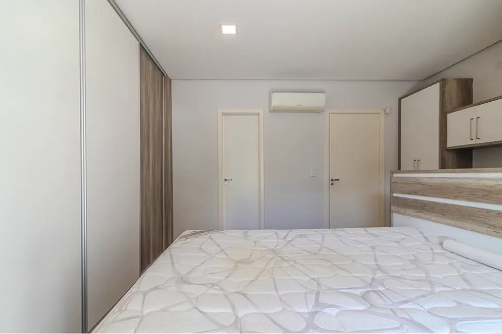 Foto 6 de Casa com 4 quartos à venda, 379m2 em Chácara das Pedras, Porto Alegre - RS