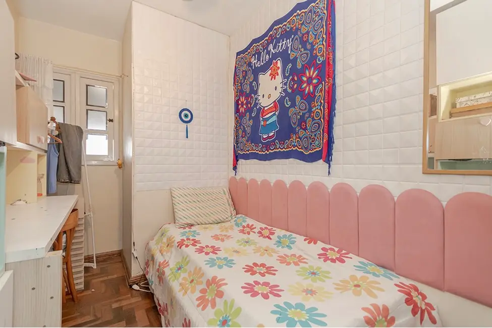 Foto 2 de Apartamento com 4 quartos à venda, 84m2 em Menino Deus, Porto Alegre - RS