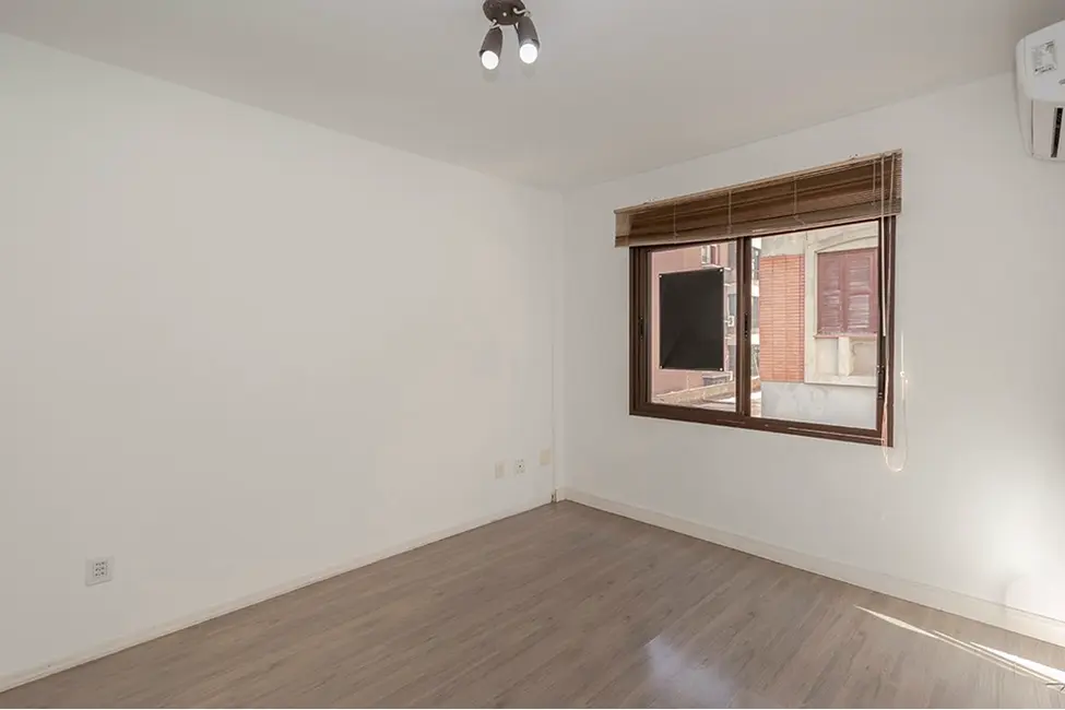 Foto 4 de Apartamento com 2 quartos à venda, 59m2 em Auxiliadora, Porto Alegre - RS