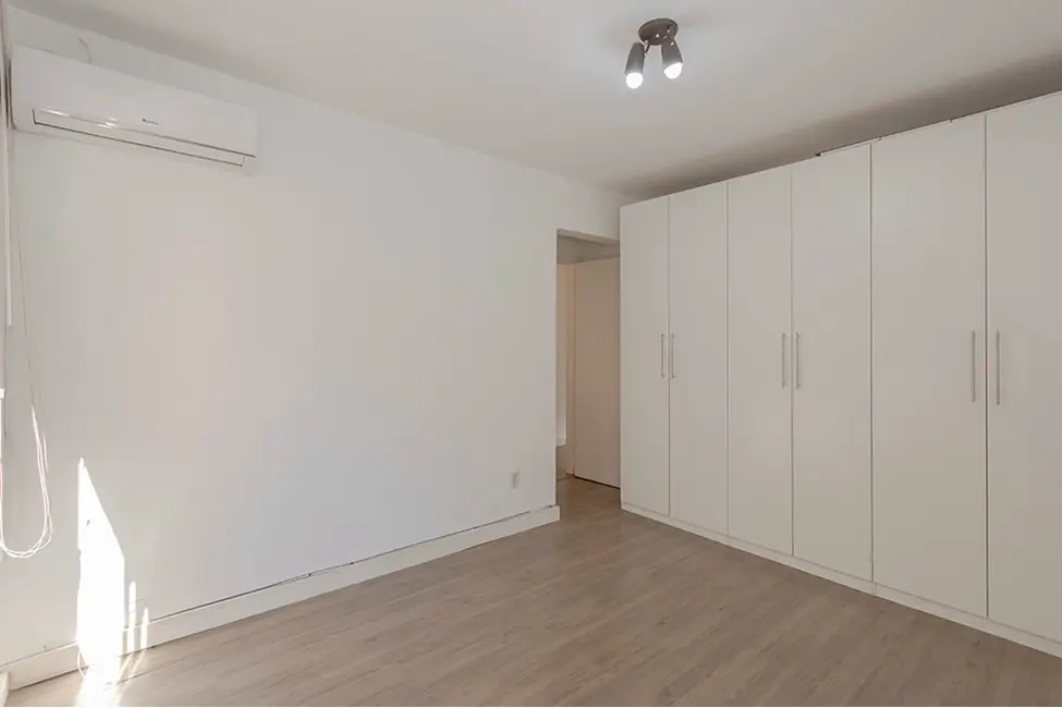 Foto 3 de Apartamento com 2 quartos à venda, 59m2 em Auxiliadora, Porto Alegre - RS