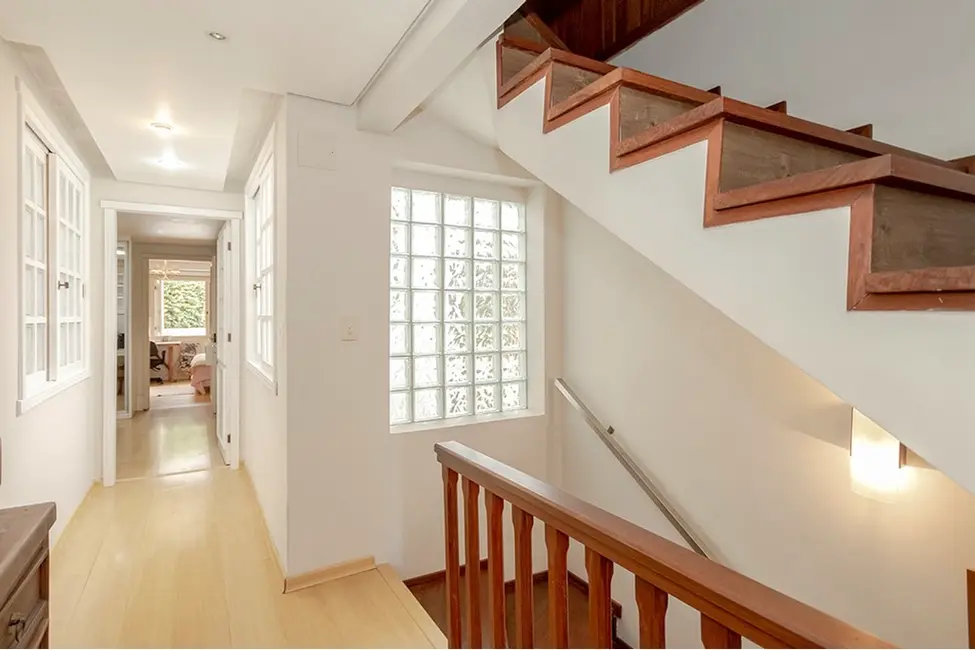 Foto 5 de Casa com 3 quartos à venda, 349m2 em Chácara das Pedras, Porto Alegre - RS