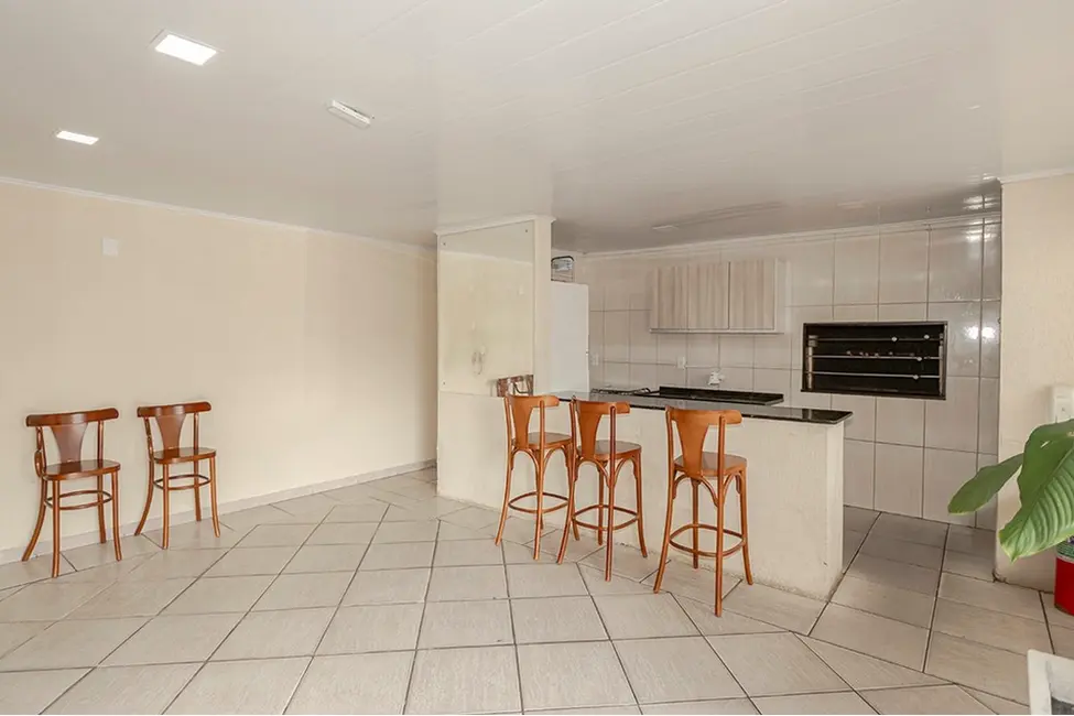 Apartamento com 2 quartos à venda, 47m2 em Passo da Areia, Porto Alegre - RS - imagem 8 Foto 8 de Apartamento com 2 quartos à venda, 47m2 em Passo da Areia, Porto Alegre - RS