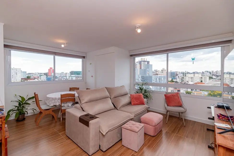 Foto 1 de Apartamento com 2 quartos à venda, 71m2 em Azenha, Porto Alegre - RS