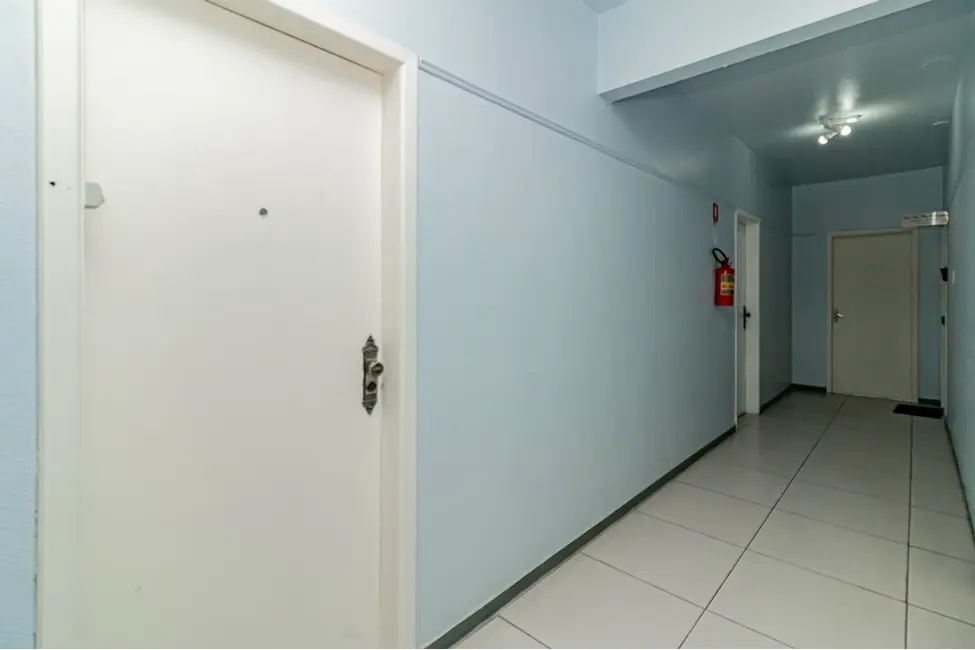 Foto 9 de Sala Comercial à venda, 34m2 em Centro Histórico, Porto Alegre - RS