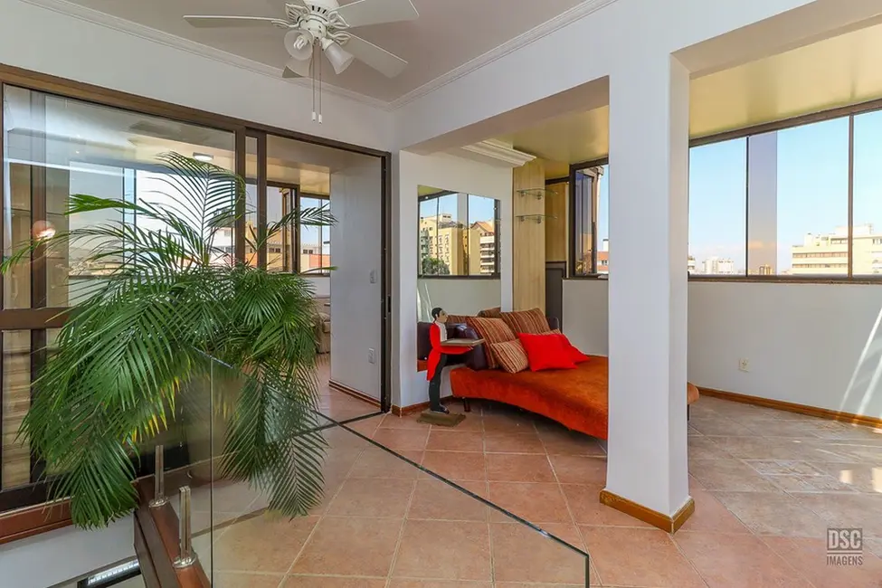 Foto 6 de Apartamento com 3 quartos à venda, 185m2 em Petrópolis, Porto Alegre - RS