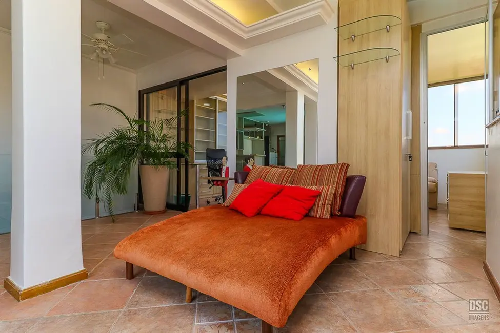 Foto 7 de Apartamento com 3 quartos à venda, 185m2 em Petrópolis, Porto Alegre - RS