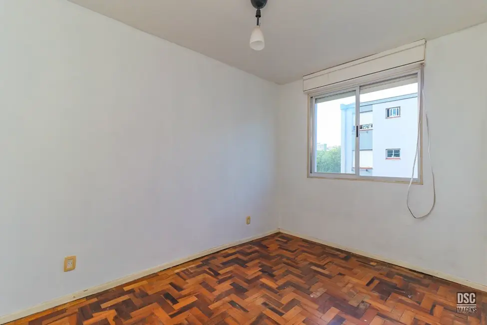 Apartamento com 2 quartos à venda, 49m2 em Jardim Itu Sabará, Porto Alegre - RS - imagem 3 Foto 3 de Apartamento com 2 quartos à venda, 49m2 em Jardim Itu Sabará, Porto Alegre - RS