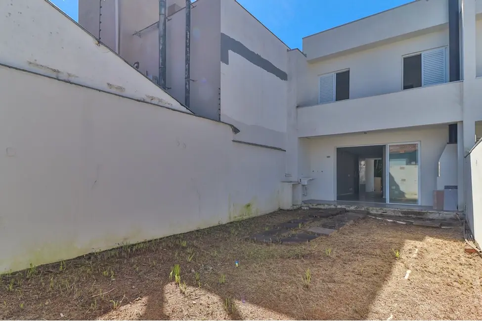 Foto 2 de Casa com 3 quartos à venda, 135m2 em Ipanema, Porto Alegre - RS