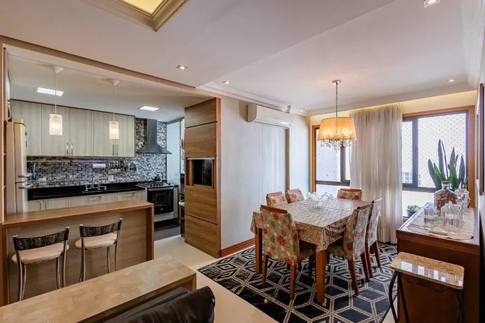 Apartamento com 3 quartos à venda, 85m2 em Passo da Areia, Porto Alegre - RS - imagem 1 Foto 1 de Apartamento com 3 quartos à venda, 85m2 em Passo da Areia, Porto Alegre - RS