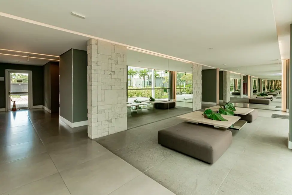 Apartamento com 2 quartos à venda, 61m2 em São Sebastião, Porto Alegre - RS - imagem 4 Foto 4 de Apartamento com 2 quartos à venda, 61m2 em São Sebastião, Porto Alegre - RS