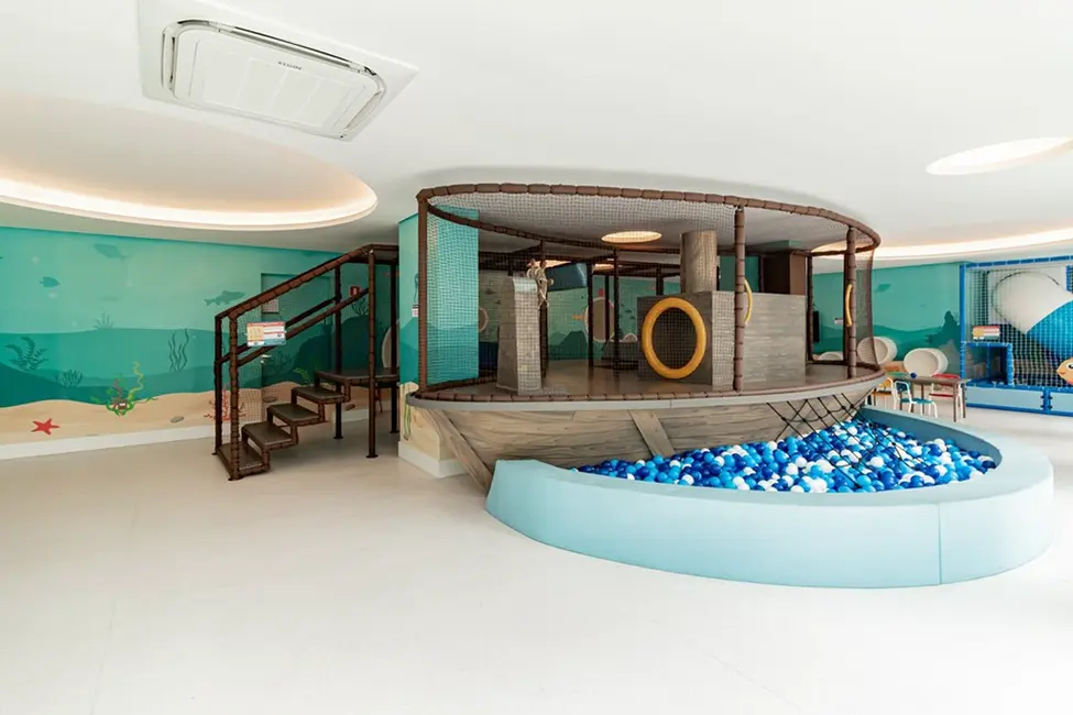 Apartamento com 2 quartos à venda, 61m2 em São Sebastião, Porto Alegre - RS - imagem 2 Foto 2 de Apartamento com 2 quartos à venda, 61m2 em São Sebastião, Porto Alegre - RS