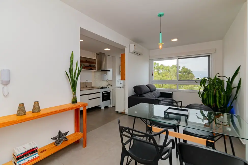 Apartamento com 2 quartos à venda, 61m2 em São Sebastião, Porto Alegre - RS - imagem 1 Foto 1 de Apartamento com 2 quartos à venda, 61m2 em São Sebastião, Porto Alegre - RS