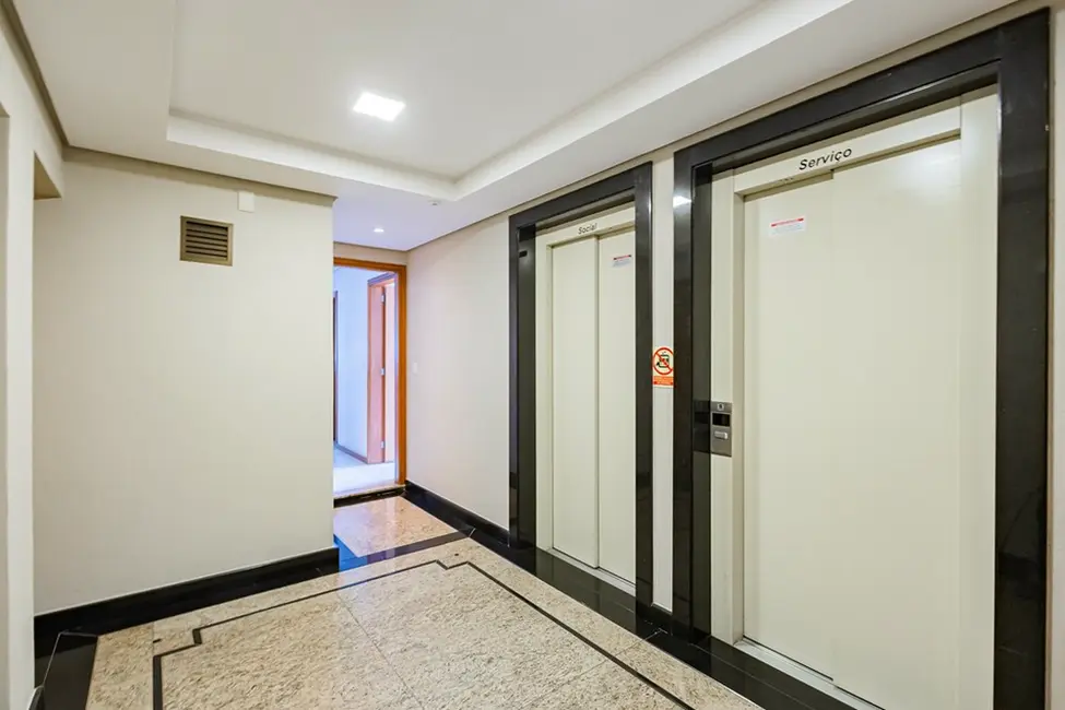 Foto 7 de Apartamento com 3 quartos à venda, 157m2 em Porto Alegre - RS