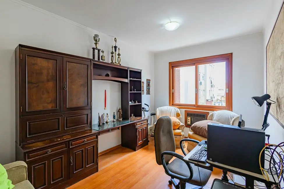 Foto 2 de Apartamento com 3 quartos à venda, 157m2 em Porto Alegre - RS